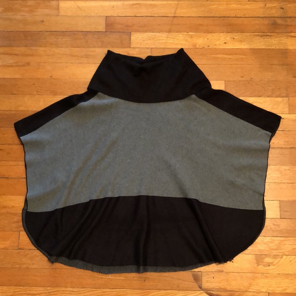 Fever Turtle/Cowl Neck Colorblock Poncho Sweater, size 1X - Picture 2 of 14